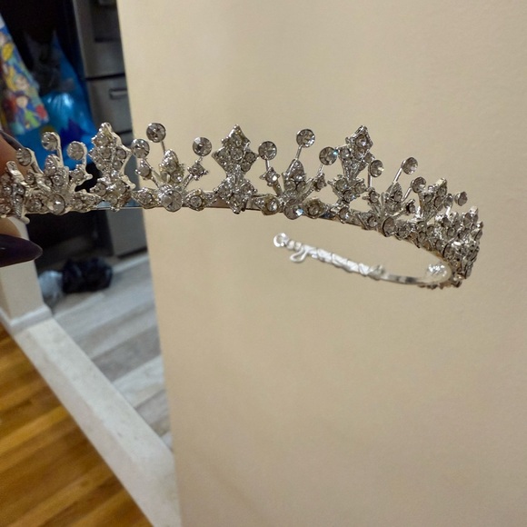 ✧tiara✧ Elegant Silver Tiara